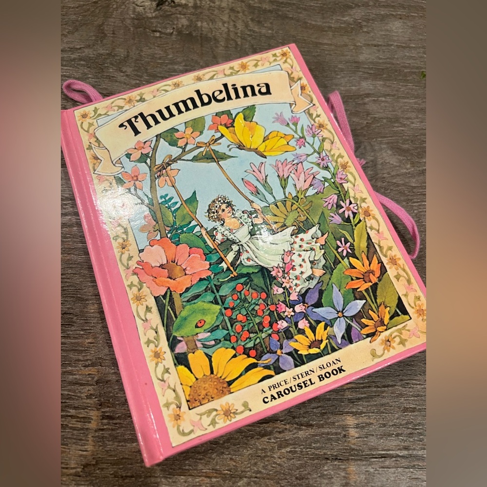 Vintage Thumbelina Carousel Book